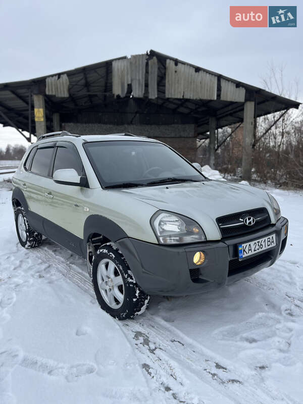 2005 hyundai tucson
