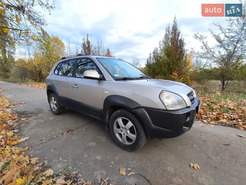 2005 hyundai tucson
