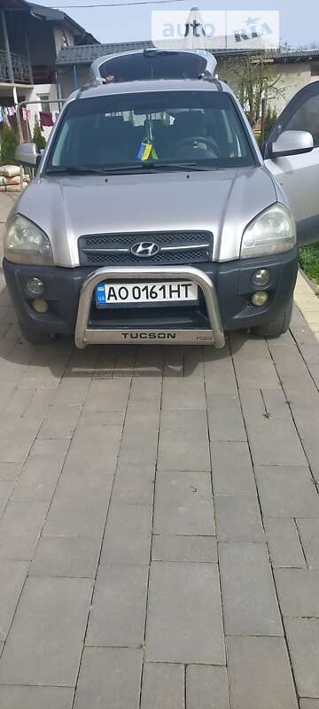 2005 hyundai tucson