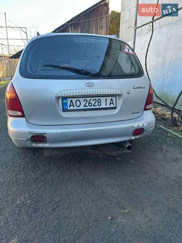 1998 hyundai lantra