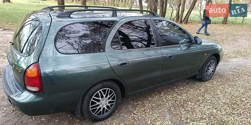 1996 hyundai lantra