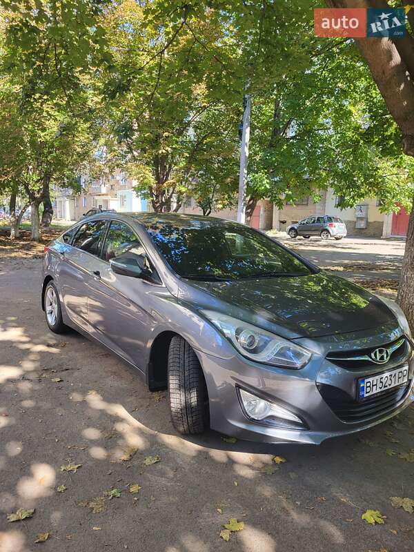 2012 hyundai i40