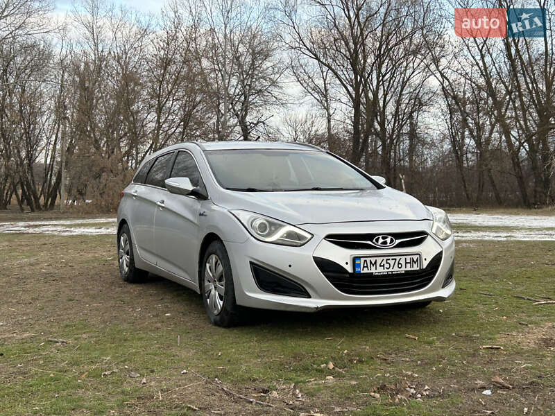 2011 hyundai i40