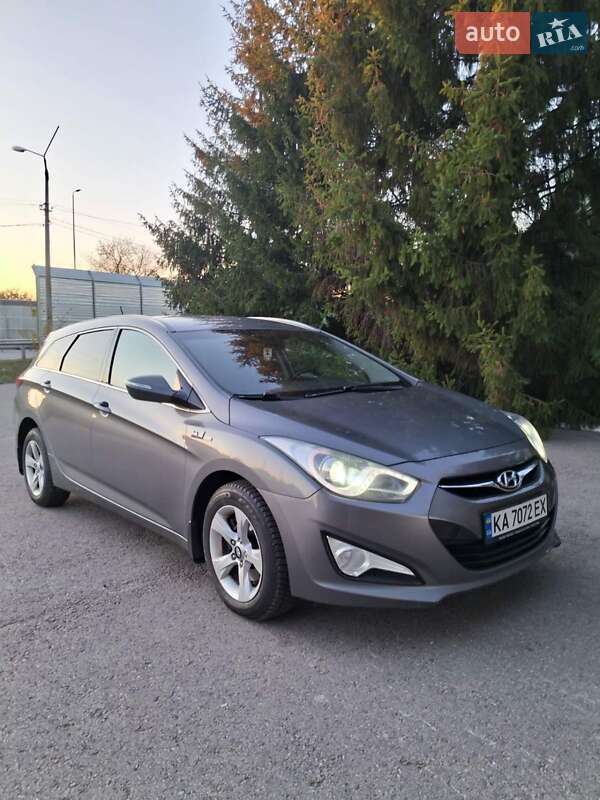 2012 hyundai i40