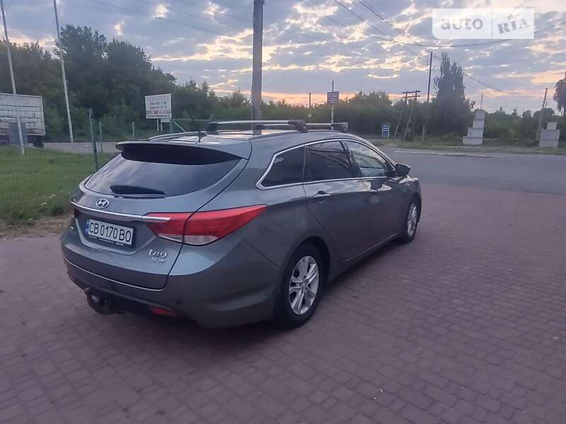 2012 hyundai i40