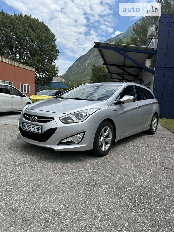 2012 hyundai i40