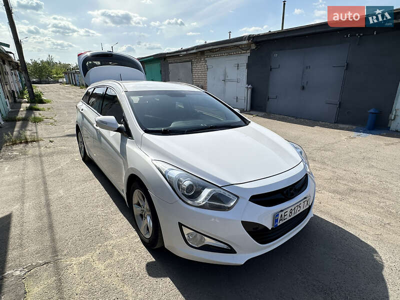 2013 hyundai i40
