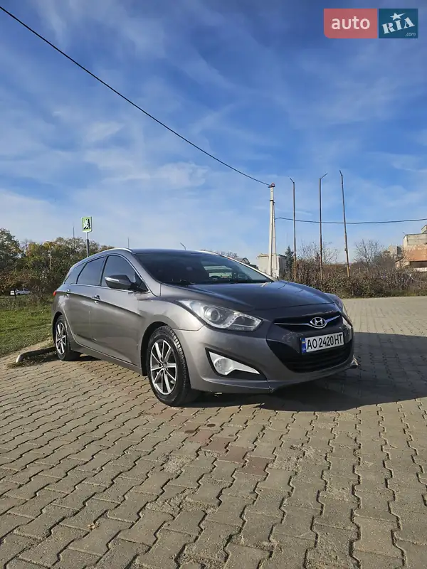 2013 hyundai i40
