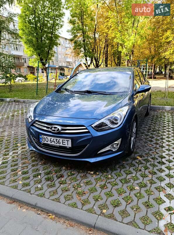 2011 hyundai i40