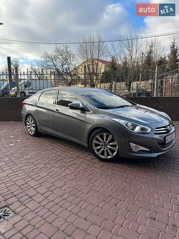 2013 hyundai i40