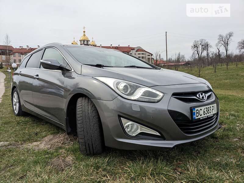 2011 hyundai i40