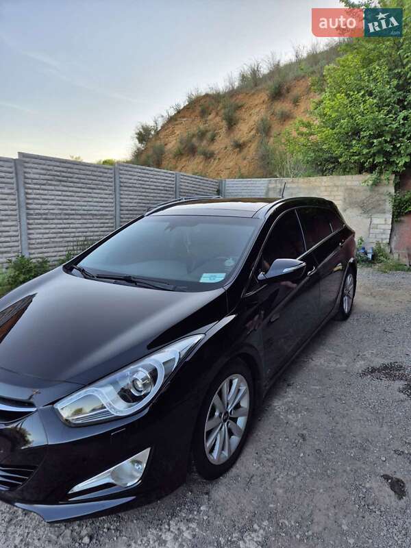 2011 hyundai i40