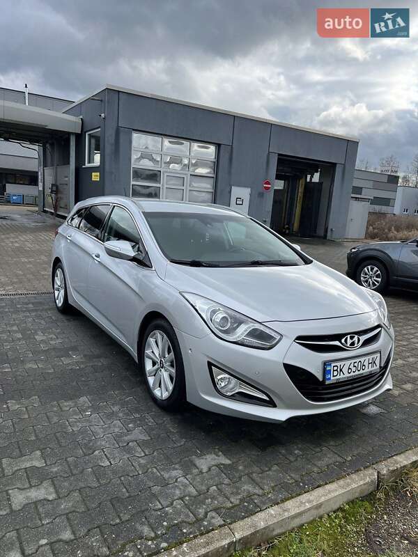 2012 hyundai i40