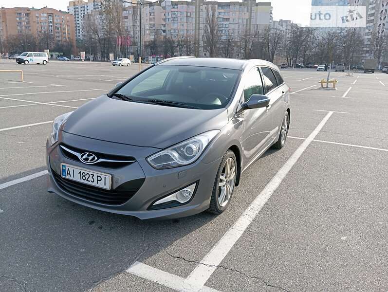 2012 hyundai i40