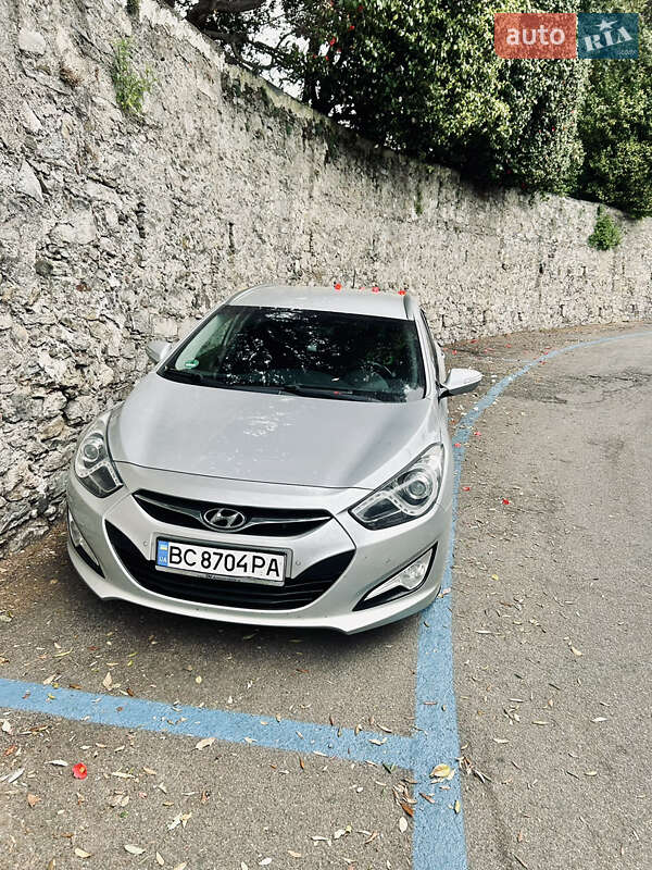 2011 hyundai i40