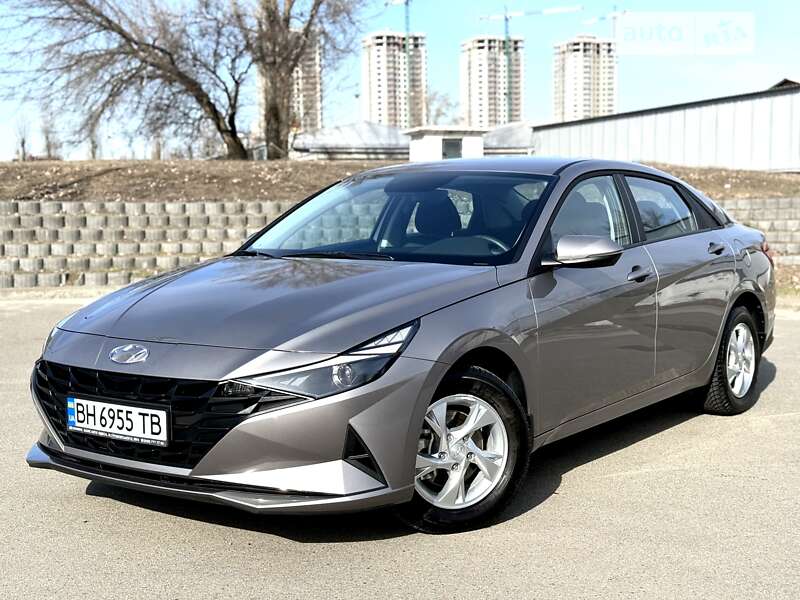 2022 hyundai elantra