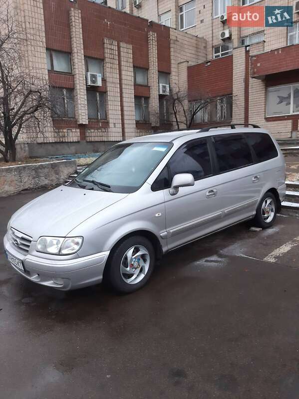 2007 hyundai trajet