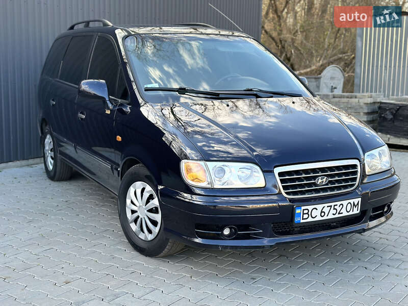 2001 hyundai trajet
