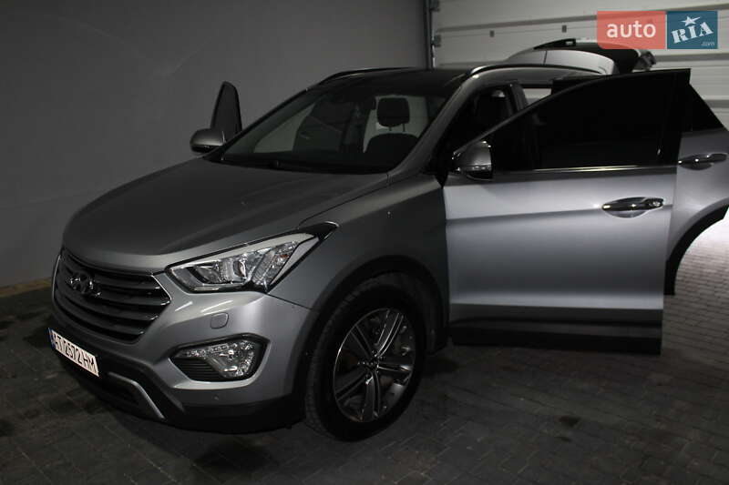 2014 hyundai grand santa fe
