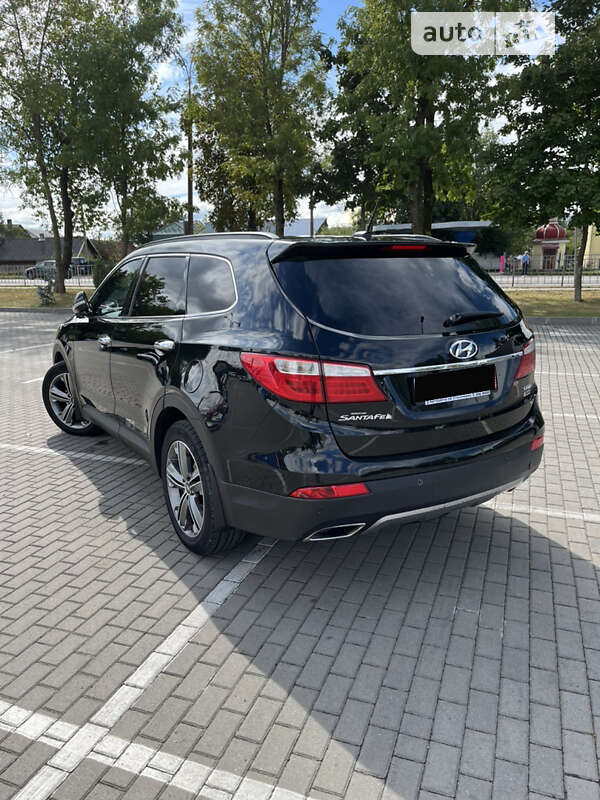 2015 hyundai grand santa fe