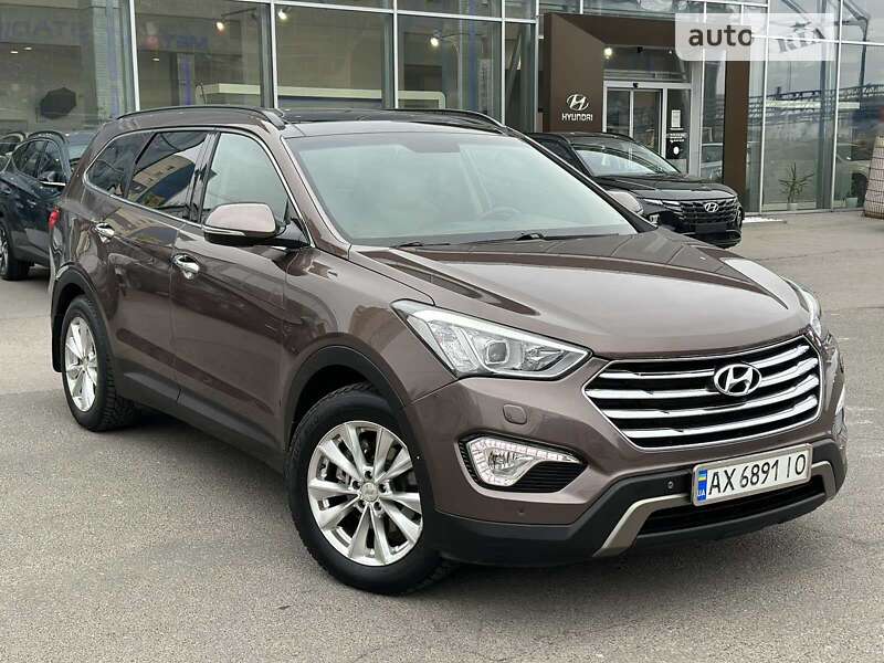 2015 hyundai grand santa fe
