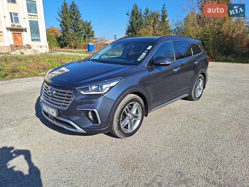 2017 hyundai grand santa fe