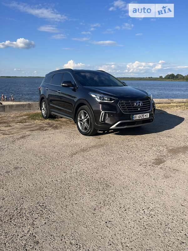 2017 hyundai grand santa fe