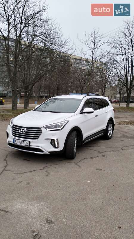 2017 hyundai grand santa fe