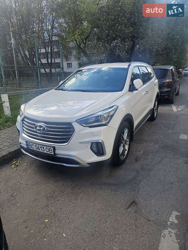 2019 hyundai grand santa fe