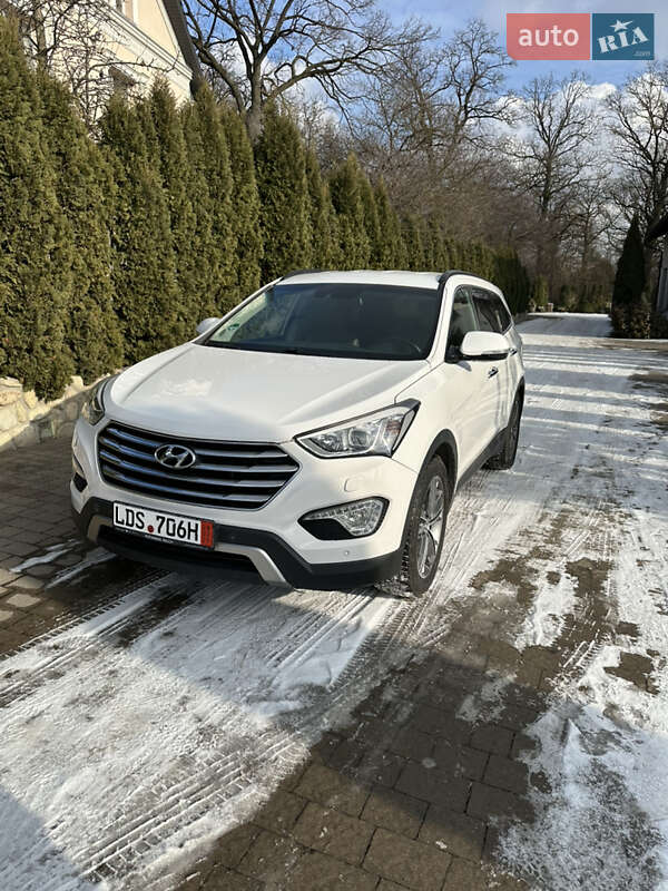 2015 hyundai grand santa fe