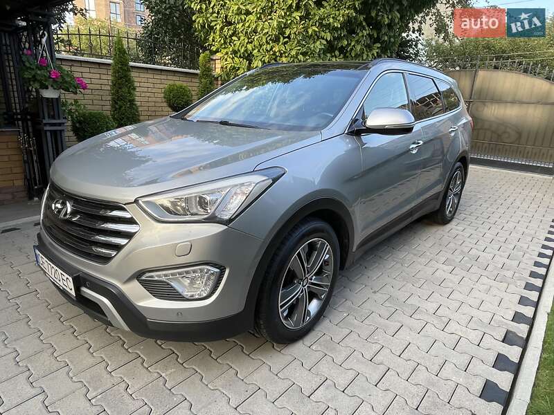 2015 hyundai grand santa fe