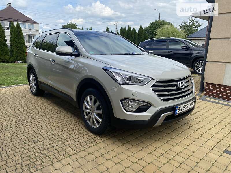 2015 hyundai grand santa fe