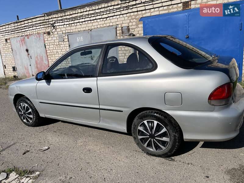 1999 hyundai accent