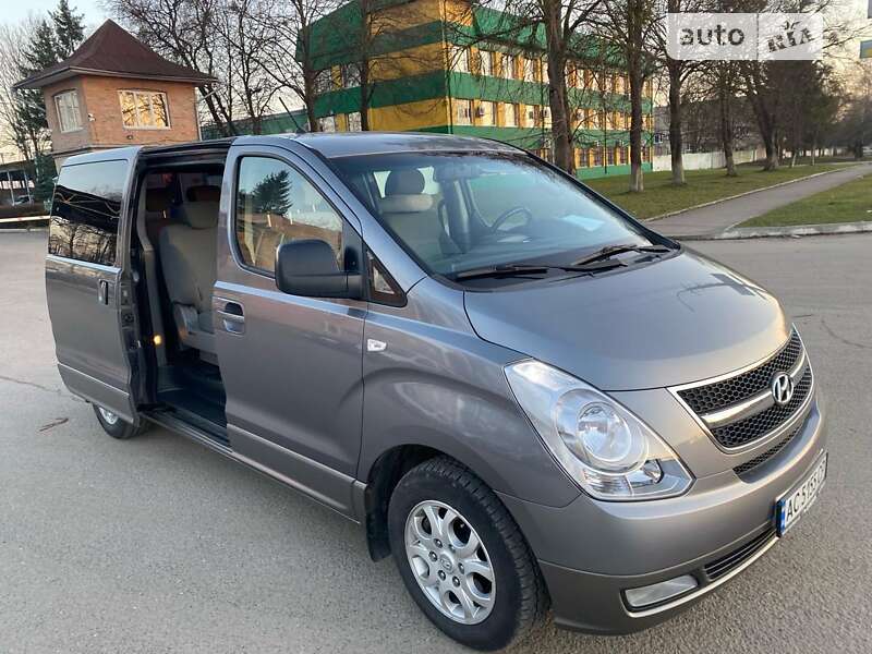2009 hyundai h-1
