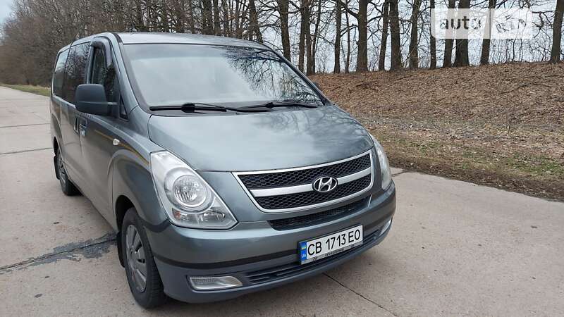 2010 hyundai h-1
