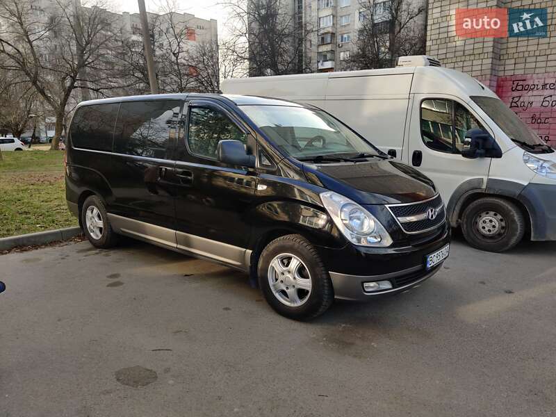 2010 hyundai h-1