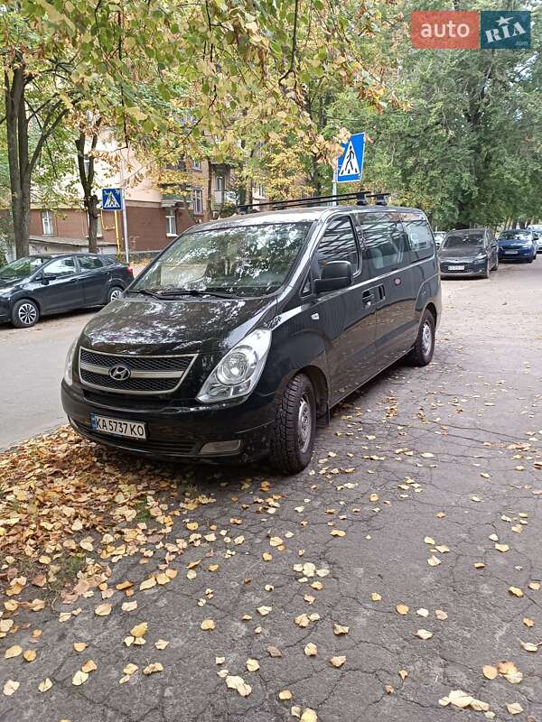 2011 hyundai h-1