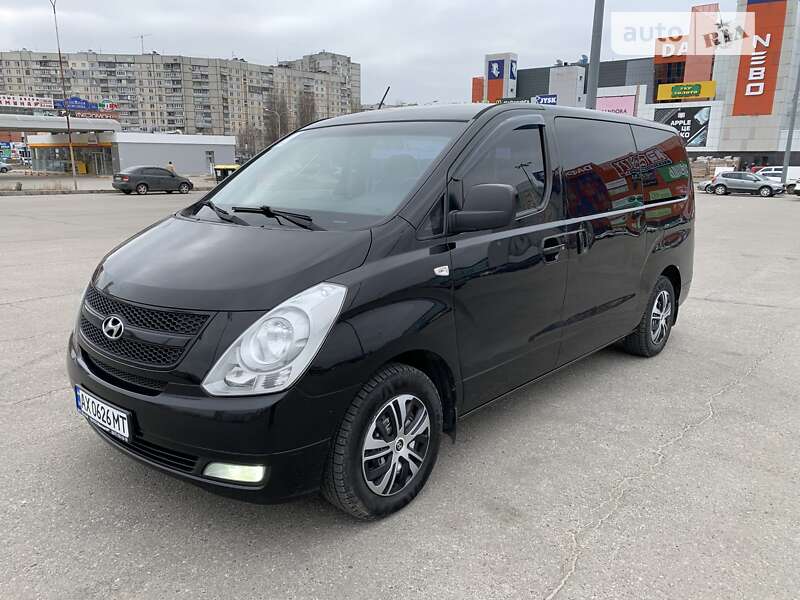 2011 hyundai h1d