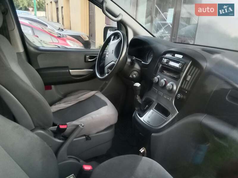 2012 hyundai h-1