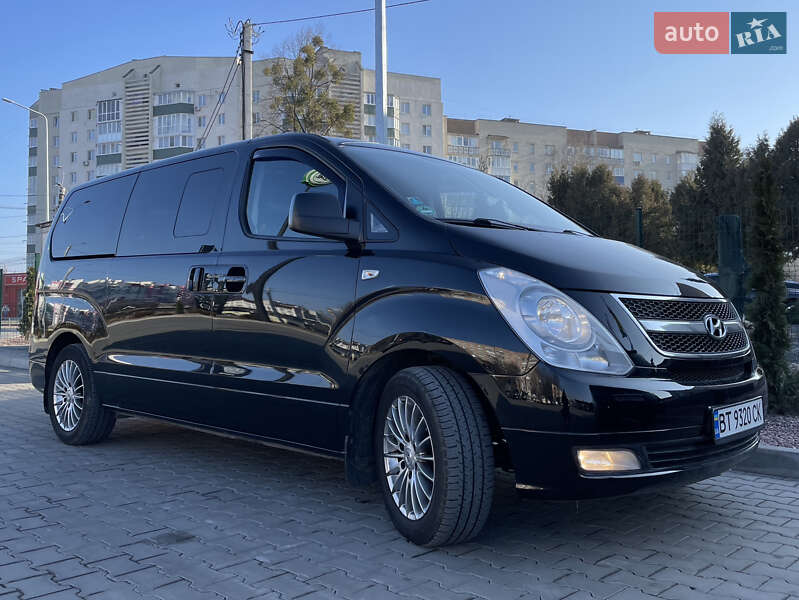 2012 hyundai h1d