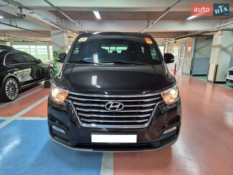 2018 hyundai grand starex