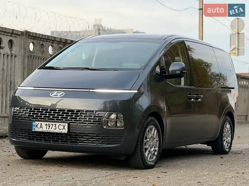 2021 hyundai staria