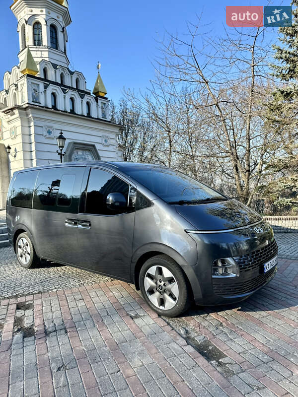 2021 hyundai staria
