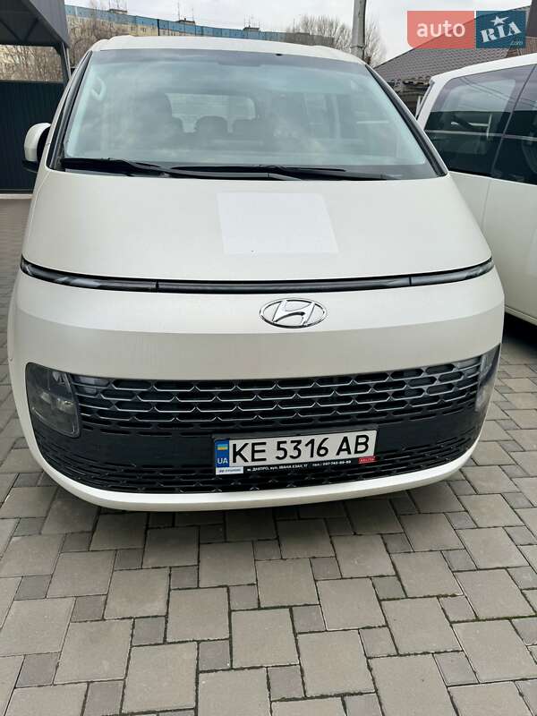 2023 hyundai staria