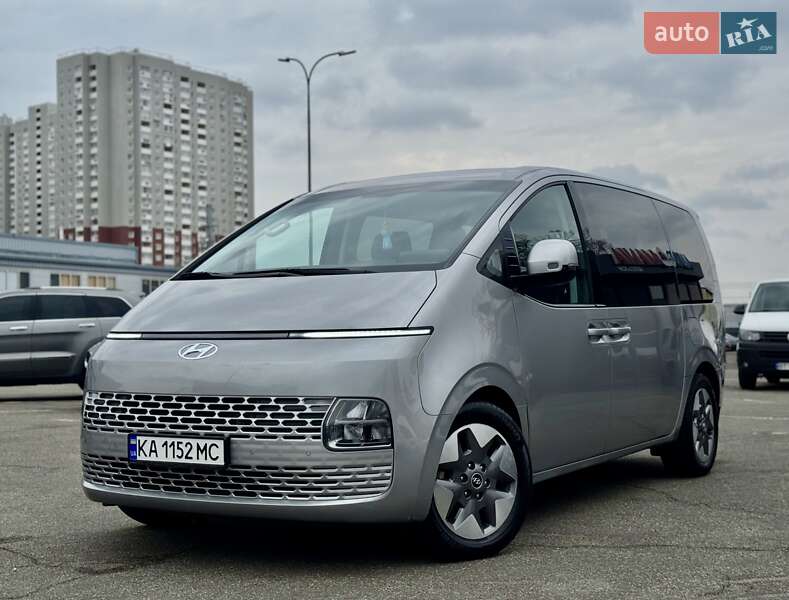 2023 hyundai staria