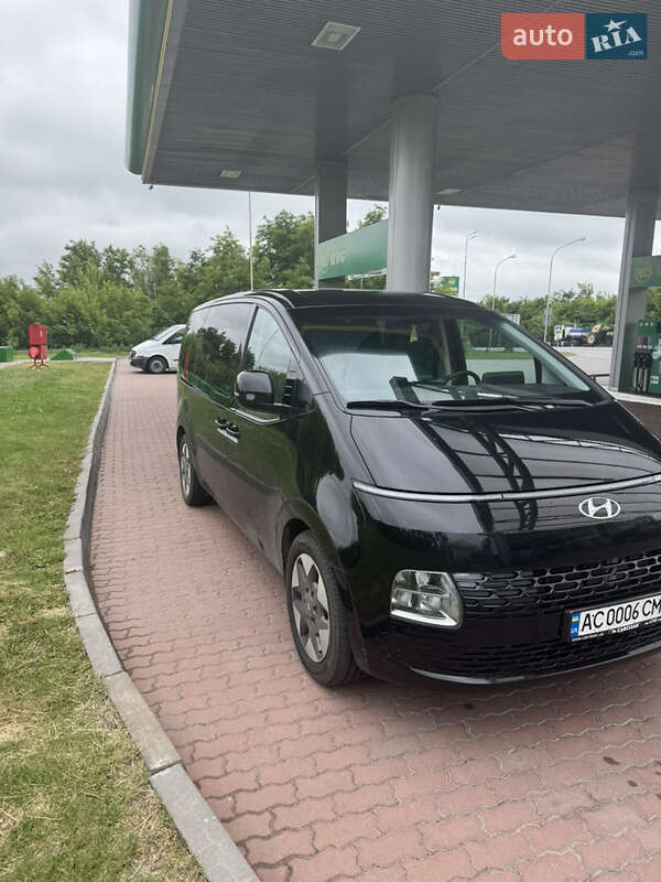 2023 hyundai staria