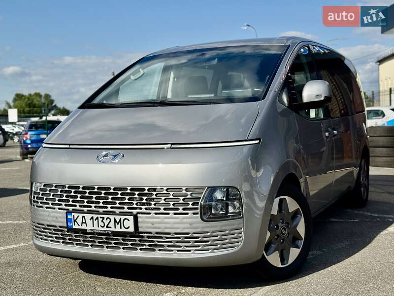 2023 hyundai staria