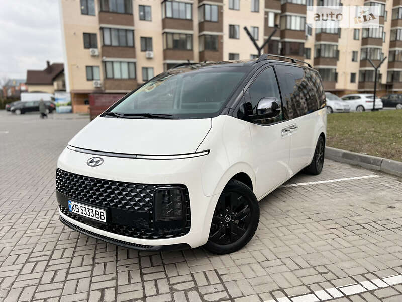 2021 hyundai staria