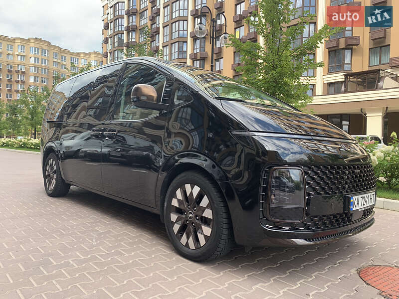 2021 hyundai staria