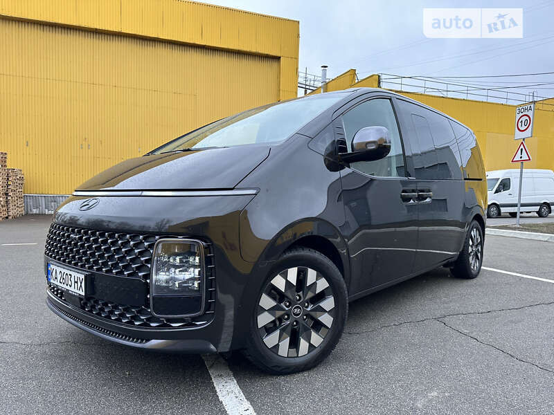 2021 hyundai staria